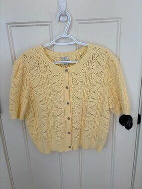 Light Yellow Short-Sleeve Knit Cardigan Sweater